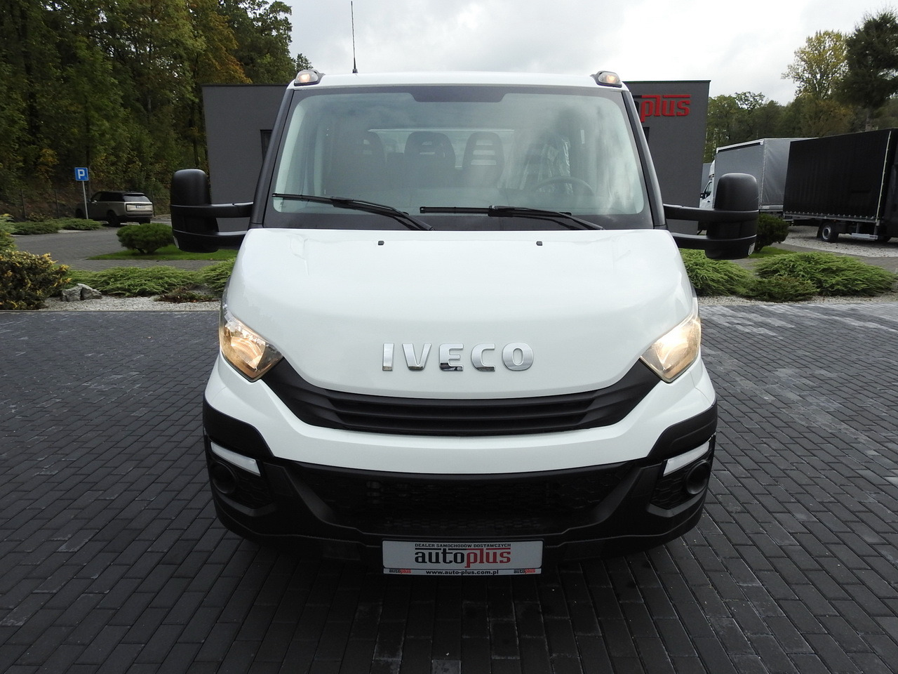 IVECO DAILY 35S15 STAKE BODY DOUBLE CABIN DOKA 7 SEATS AIR CONDITIONING 150HP - Грузопассажирский фургон: фото 5 IVECO DAILY 35S15 STAKE BODY DOUBLE CABIN DOKA 7 SEATS AIR CONDITIONING 150HP - Грузопассажирский фургон: фото 5