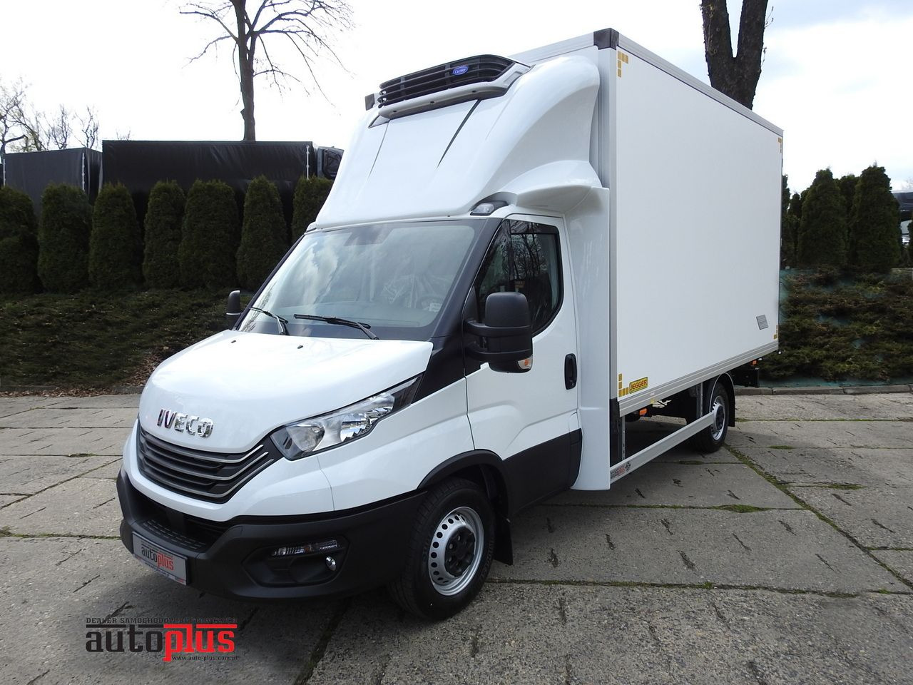 IVECO DAILY 35S16 NEW REGRIGERATOR BOX -10*C 8 PALLETS HEATING FUNCTION POWER SUPPLY 230V CRUISE CONTROL AIR CONDITIONING 160HP - Малотоннажный рефрижератор: фото 1 IVECO DAILY 35S16 NEW REGRIGERATOR BOX -10*C 8 PALLETS HEATING FUNCTION POWER SUPPLY 230V CRUISE CONTROL AIR CONDITIONING 160HP - Малотоннажный рефрижератор: фото 1