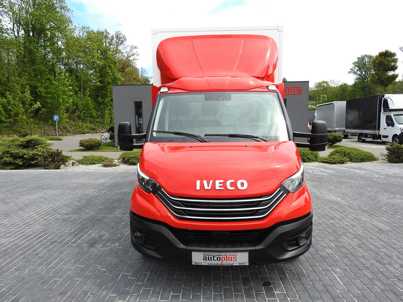 IVECO DAILY 35S18 NEW BOX 10 PALLETS CRUISE CONTROL NAVIGATION AIR CONDITIONING LED LIGHTS GUARANTEE  180HP - Малотоннажный рефрижератор: фото 5 IVECO DAILY 35S18 NEW BOX 10 PALLETS CRUISE CONTROL NAVIGATION AIR CONDITIONING LED LIGHTS GUARANTEE  180HP - Малотоннажный рефрижератор: фото 5