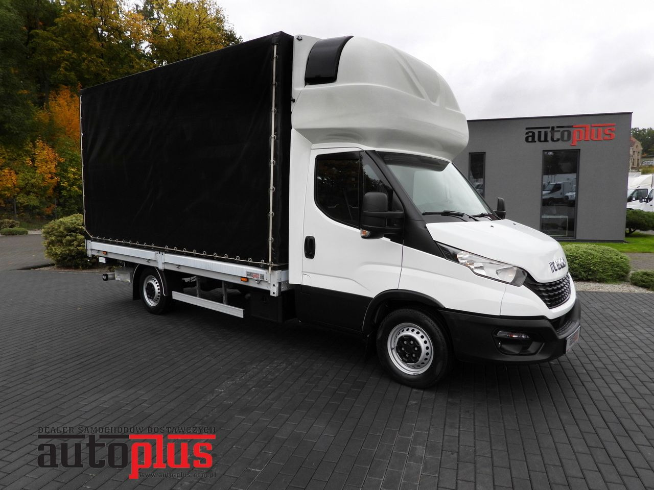 IVECO DAILY 35S18 TARPAULIN LIFT 8 PALLETS WEBASTO CRUISE CONTROL AIR CONDITIONING 180HP - Тентованный фургон: фото 1 IVECO DAILY 35S18 TARPAULIN LIFT 8 PALLETS WEBASTO CRUISE CONTROL AIR CONDITIONING 180HP - Тентованный фургон: фото 1