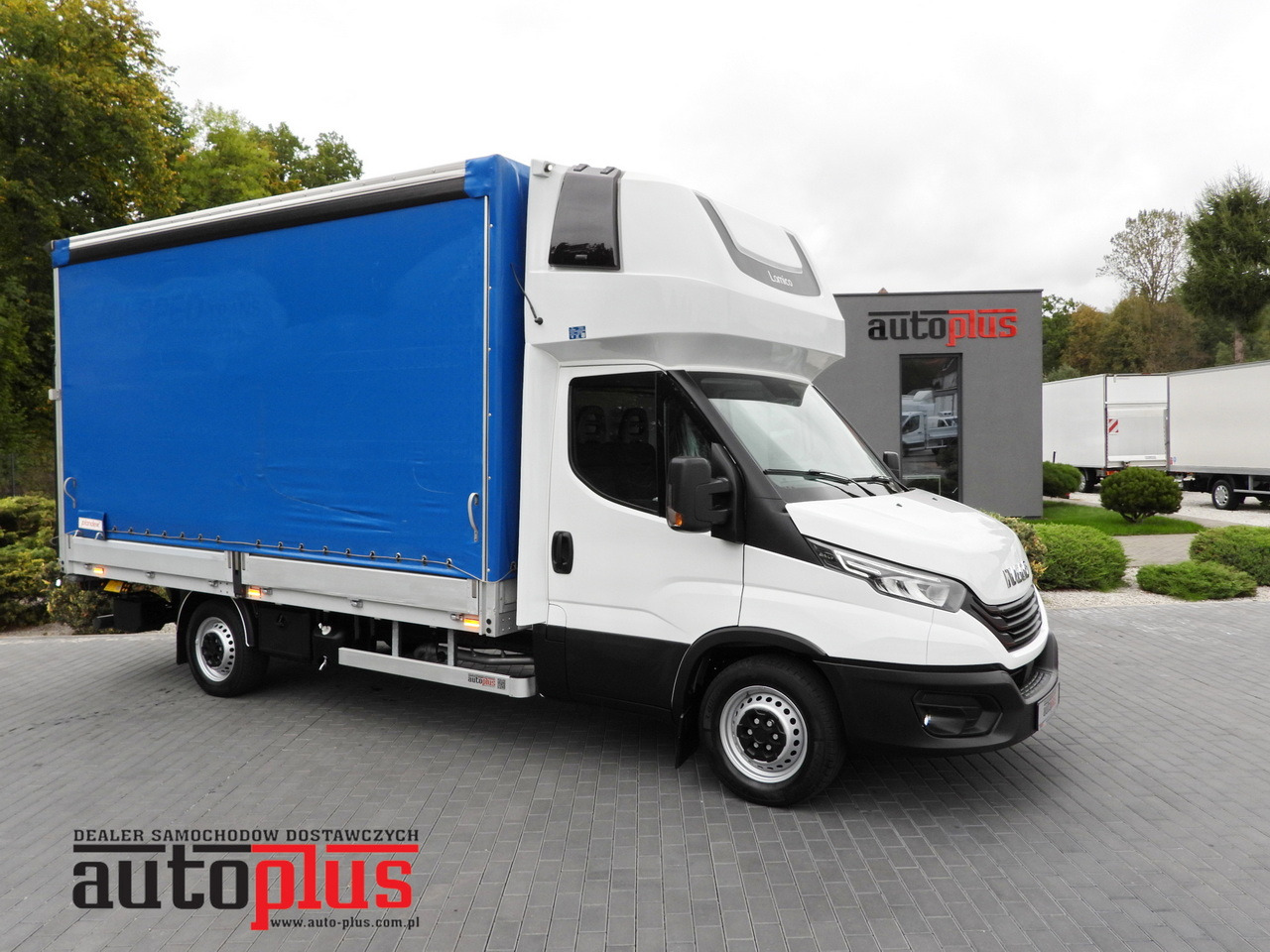 IVECO DAILY 35S18 TARPAULIN LIFT 8 PALLETS WEBASTO CRUISE CONTROL LED LIGHTS AIR CONDITIONING  180HP - Тентованный фургон: фото 1 IVECO DAILY 35S18 TARPAULIN LIFT 8 PALLETS WEBASTO CRUISE CONTROL LED LIGHTS AIR CONDITIONING  180HP - Тентованный фургон: фото 1