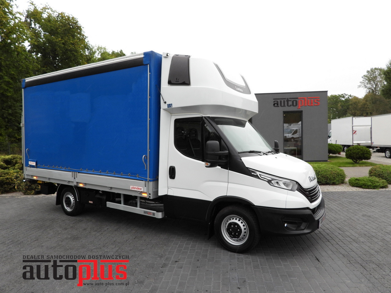 IVECO DAILY 35S18 TARPAULIN LIFT 8 PALLETS WEBASTO CRUISE CONTROL LED LIGHTS AIR CONDITIONING  180HP - Тентованный фургон: фото 1 IVECO DAILY 35S18 TARPAULIN LIFT 8 PALLETS WEBASTO CRUISE CONTROL LED LIGHTS AIR CONDITIONING  180HP - Тентованный фургон: фото 1
