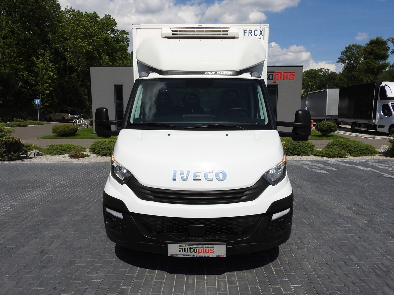 Малотоннажный рефрижератор IVECO DAILY 50C15  REGRIGERATOR BOX -5*C POWER SUPPLY 230V AIR CONDITIONING TWIN WHEELS  150HP: фото 5 Малотоннажный рефрижератор IVECO DAILY 50C15  REGRIGERATOR BOX -5*C POWER SUPPLY 230V AIR CONDITIONING TWIN WHEELS  150HP: фото 5
