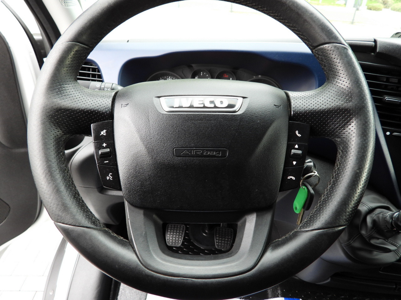 Тентованный фургон IVECO DAILY 50C15 TARPAULIN 12 PALLETS CRUISE CONTROL TWIN WHEELS AIR CONDITIONING  150HP: фото 34