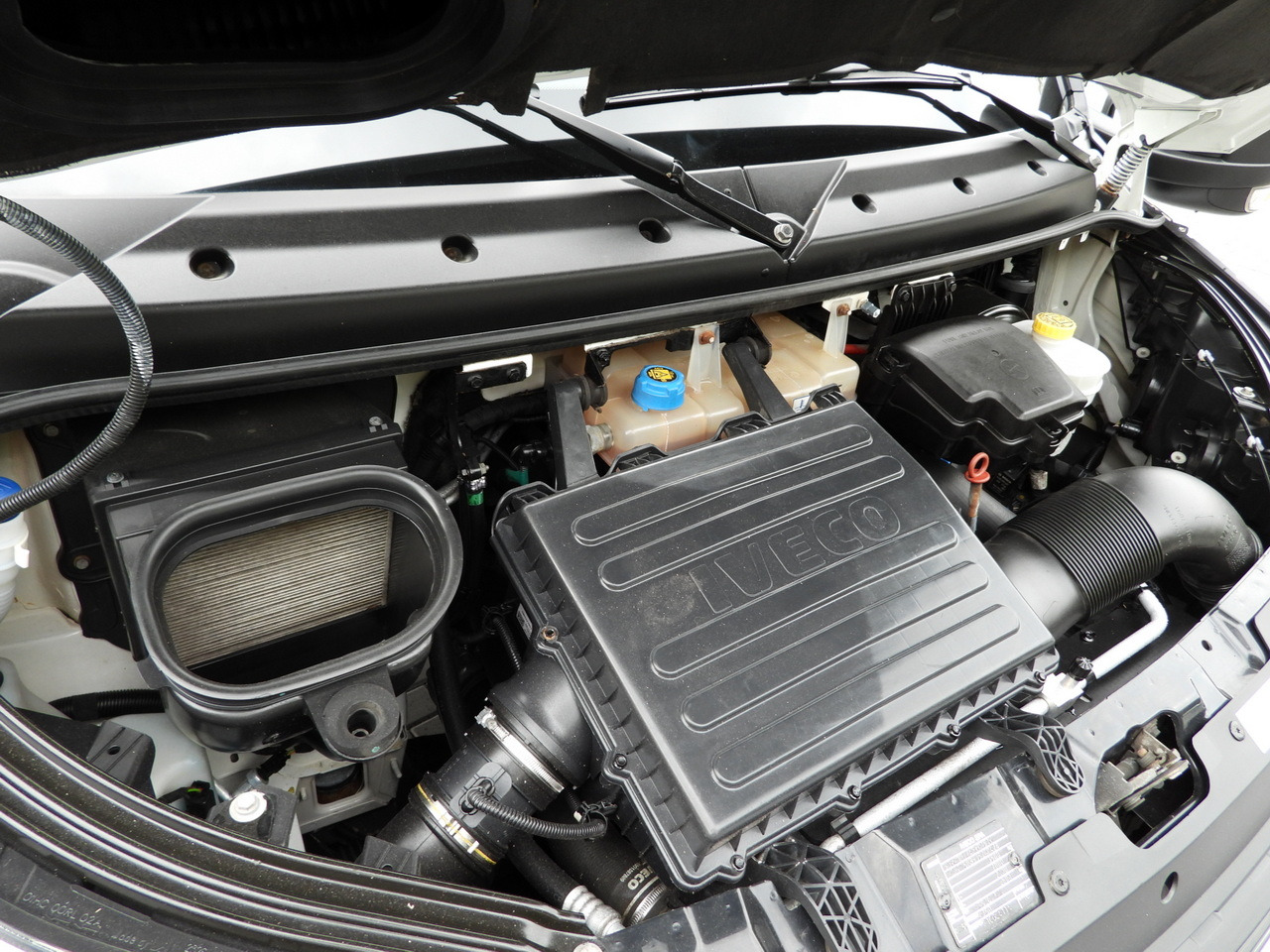 Тентованный фургон IVECO DAILY 50C15 TARPAULIN 12 PALLETS CRUISE CONTROL TWIN WHEELS AIR CONDITIONING  150HP: фото 30