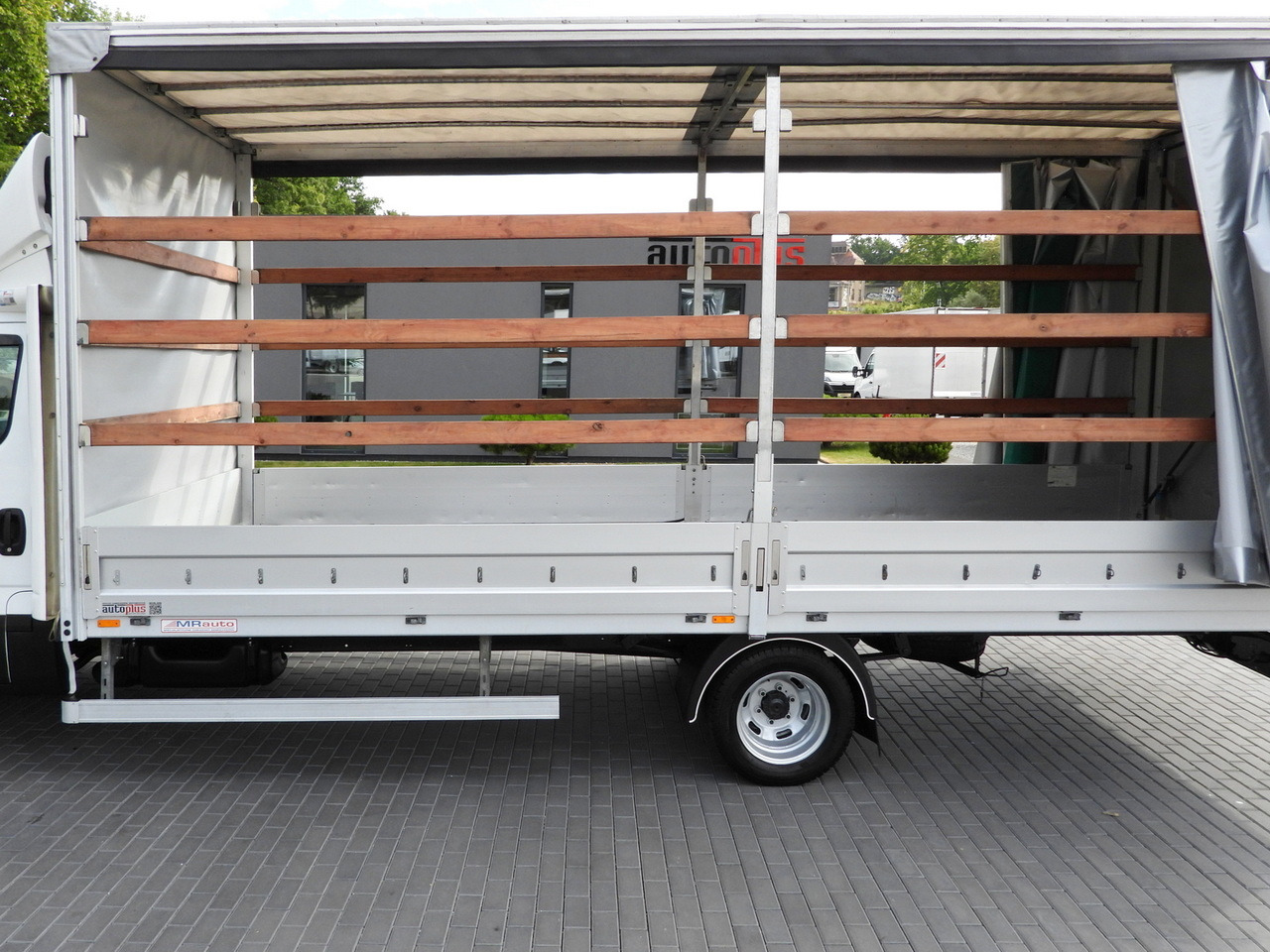 Тентованный фургон IVECO DAILY 50C15 TARPAULIN 12 PALLETS CRUISE CONTROL TWIN WHEELS AIR CONDITIONING  150HP: фото 28