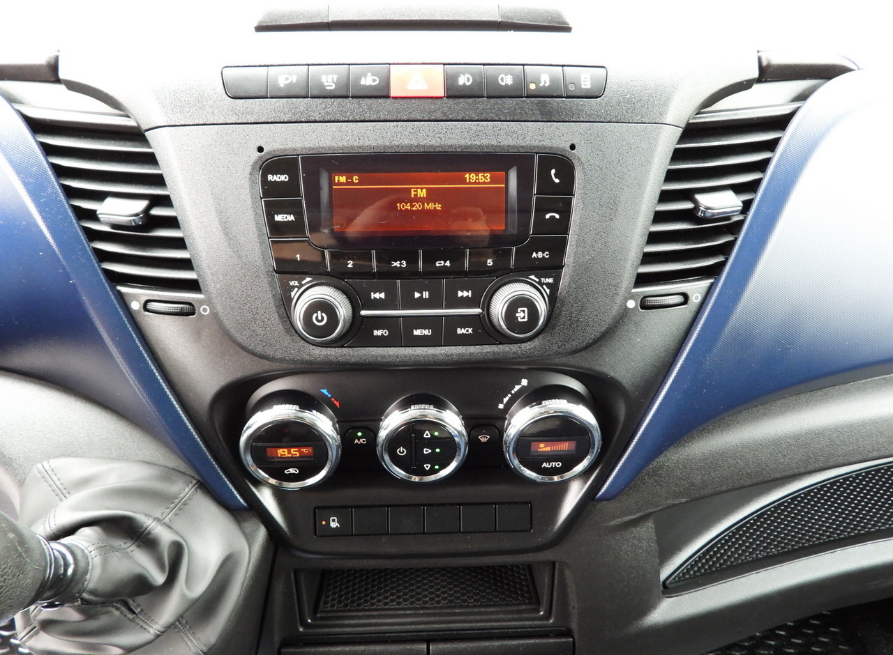 Тентованный фургон IVECO DAILY 50C15 TARPAULIN 12 PALLETS CRUISE CONTROL TWIN WHEELS AIR CONDITIONING  150HP: фото 38