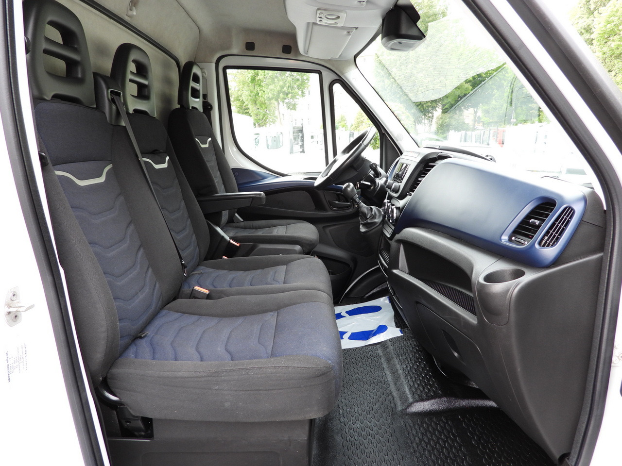 Тентованный фургон IVECO DAILY 50C15 TARPAULIN 12 PALLETS CRUISE CONTROL TWIN WHEELS AIR CONDITIONING  150HP: фото 44