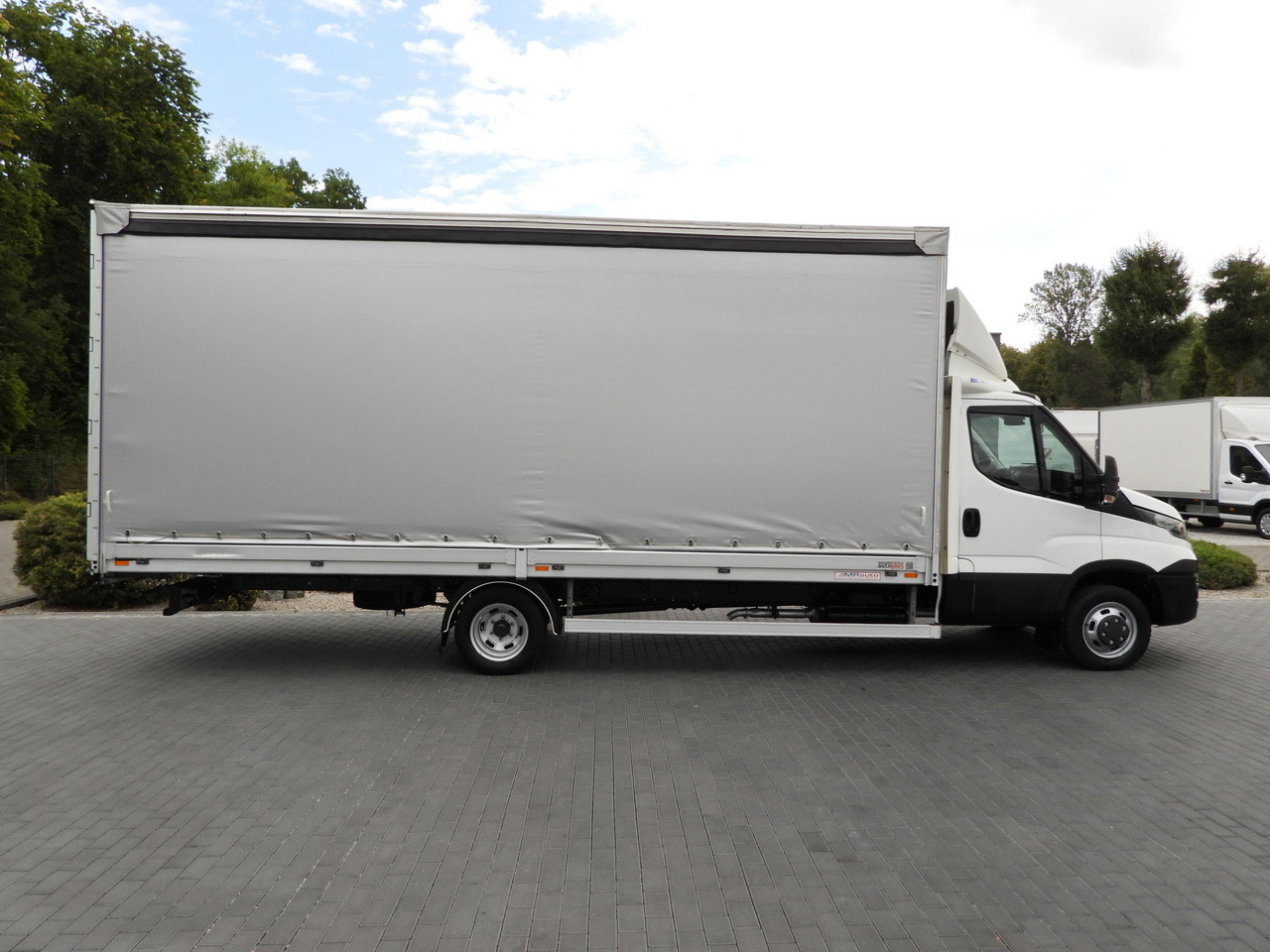 Тентованный фургон IVECO DAILY 50C15 TARPAULIN 12 PALLETS CRUISE CONTROL TWIN WHEELS AIR CONDITIONING  150HP: фото 7
