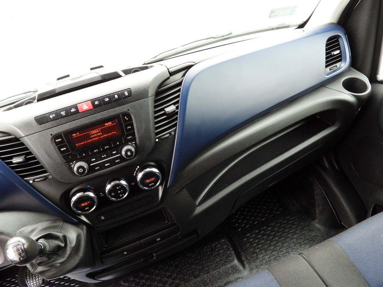 Тентованный фургон IVECO DAILY 50C15 TARPAULIN 12 PALLETS CRUISE CONTROL TWIN WHEELS AIR CONDITIONING  150HP: фото 36