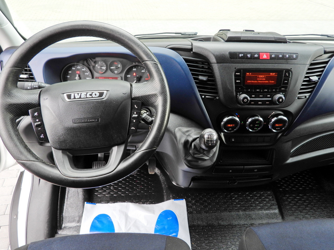 Тентованный фургон IVECO DAILY 50C15 TARPAULIN 12 PALLETS CRUISE CONTROL TWIN WHEELS AIR CONDITIONING  150HP: фото 33