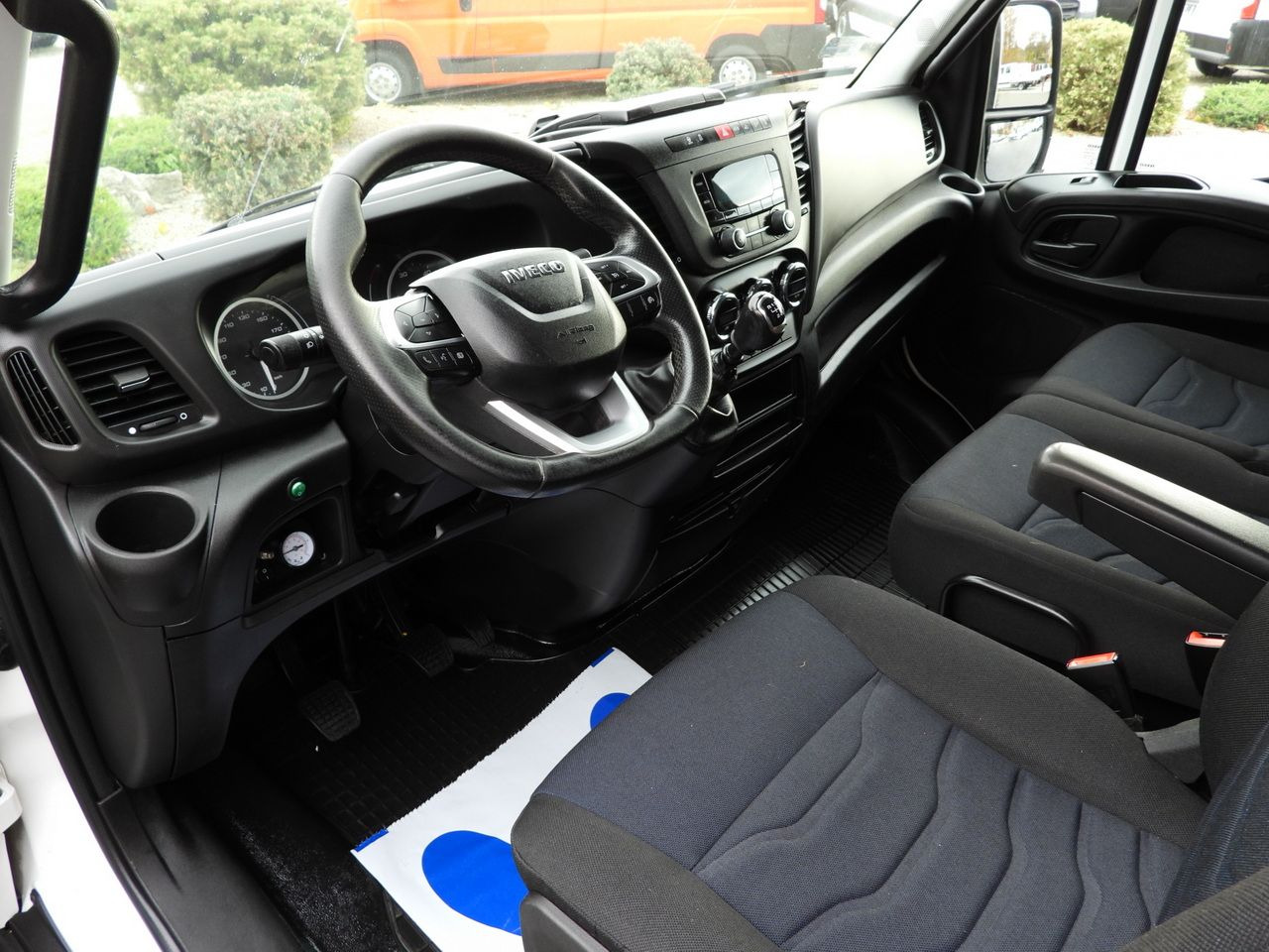 IVECO DAILY 50C17 TARPAULIN 10 PALLETS CRUISE CONTROL PNEUMATICS TWIN WHEELS AIR CONDITIONING 180HP - Тентованный фургон: фото 2 IVECO DAILY 50C17 TARPAULIN 10 PALLETS CRUISE CONTROL PNEUMATICS TWIN WHEELS AIR CONDITIONING 180HP - Тентованный фургон: фото 2