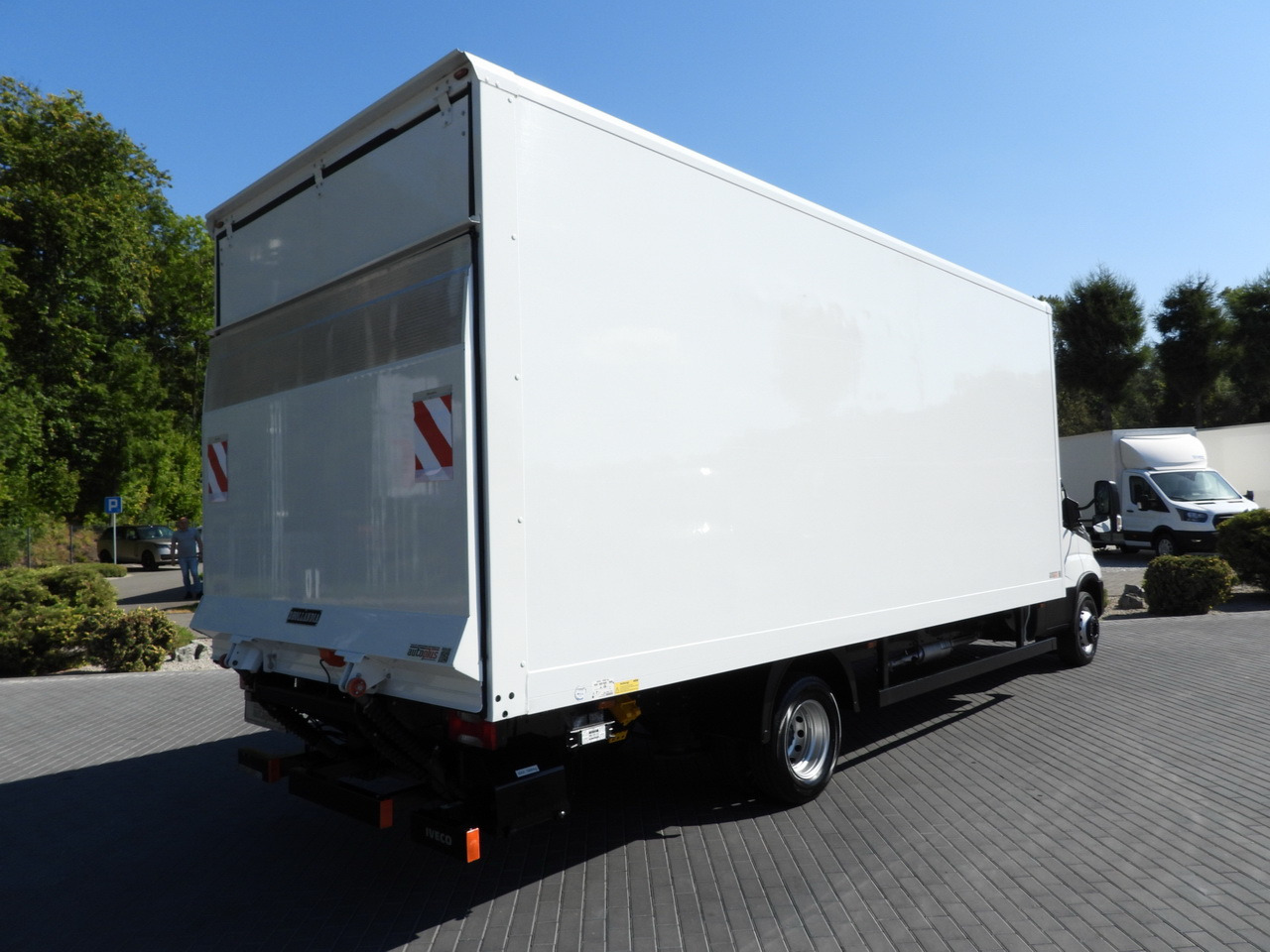 IVECO DAILY 72C18 LIFT 14 PALLETS CRUISE CONTROL PNEUMATICS AUTOMATIC TRANSMISSION HI-MATIC TWIN WHEELS AIR CONDITIONING  180HP - Малотоннажный фургон: фото 3 IVECO DAILY 72C18 LIFT 14 PALLETS CRUISE CONTROL PNEUMATICS AUTOMATIC TRANSMISSION HI-MATIC TWIN WHEELS AIR CONDITIONING  180HP - Малотоннажный фургон: фото 3