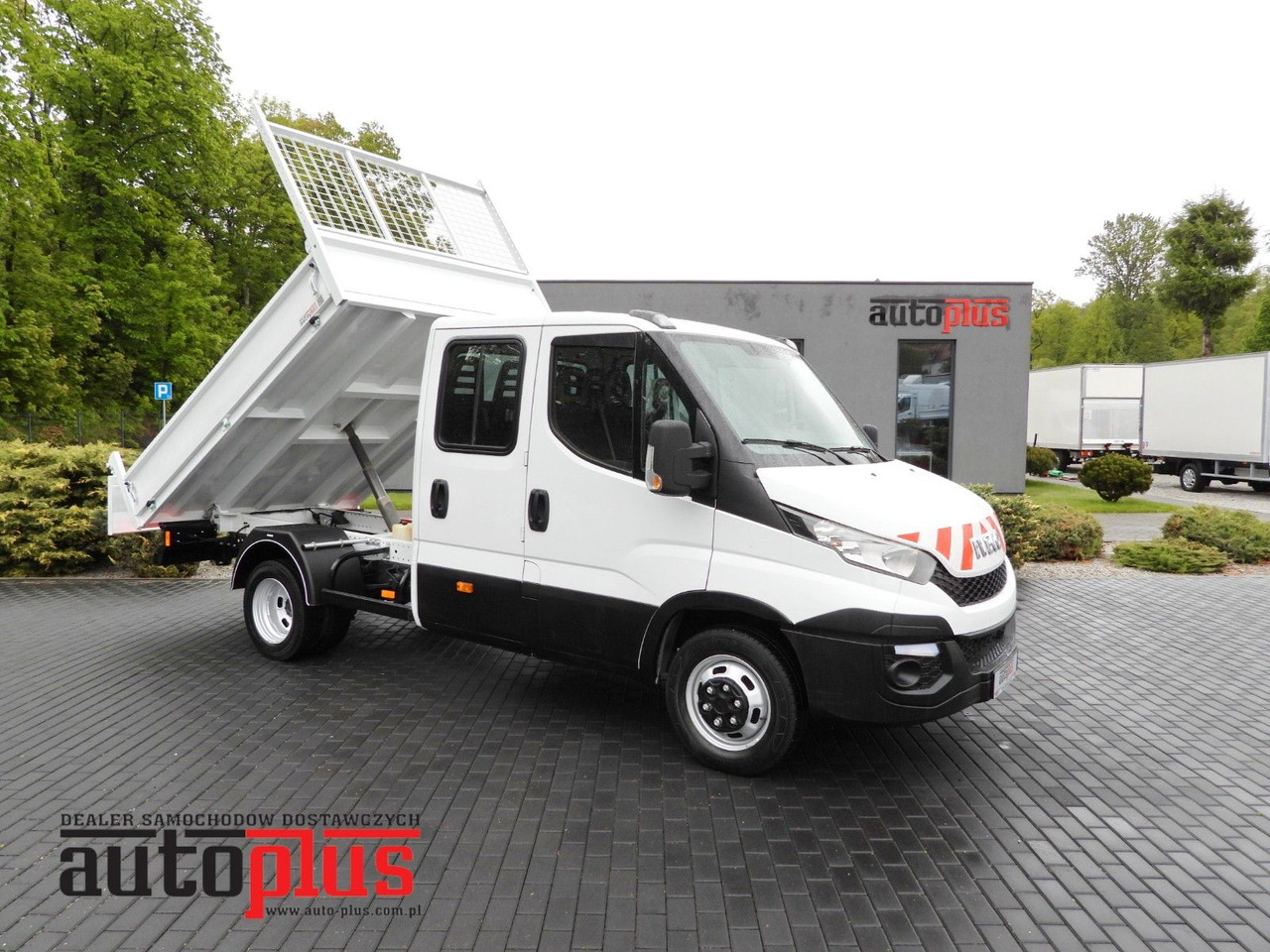Iveco DAILY 35C13 KIPPER DOPPELKABINE DOKA 7 SITZE A/C - Малотоннажный самосвал, Грузопассажирский фургон: фото 1 Iveco DAILY 35C13 KIPPER DOPPELKABINE DOKA 7 SITZE A/C - Малотоннажный самосвал, Грузопассажирский фургон: фото 1