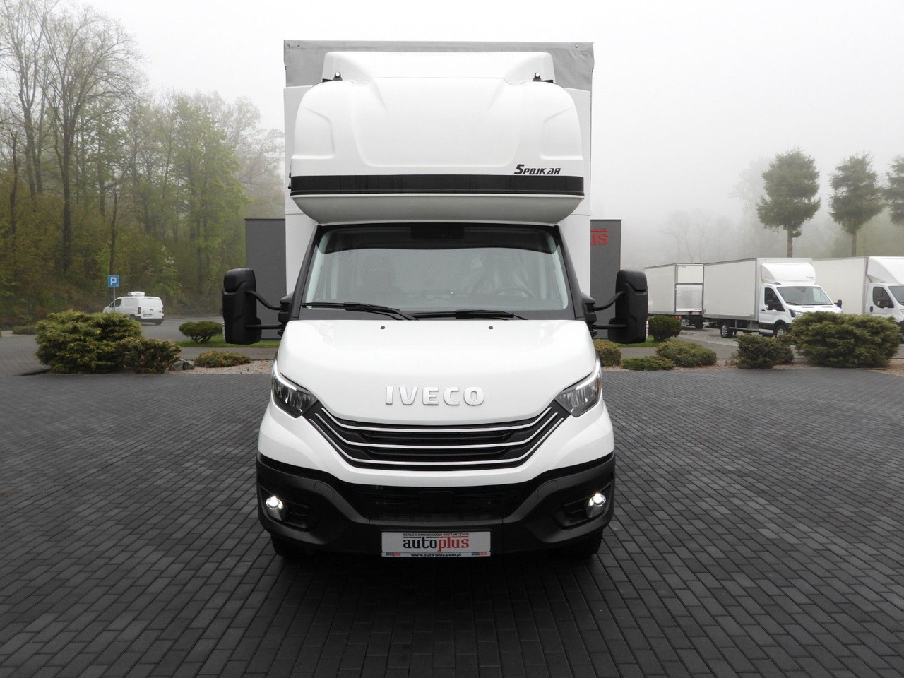 Iveco DAILY 72C18 PRITSCHE PLANE AUFZUG 16 PALETTEN - Тентованный фургон: фото 5 Iveco DAILY 72C18 PRITSCHE PLANE AUFZUG 16 PALETTEN - Тентованный фургон: фото 5