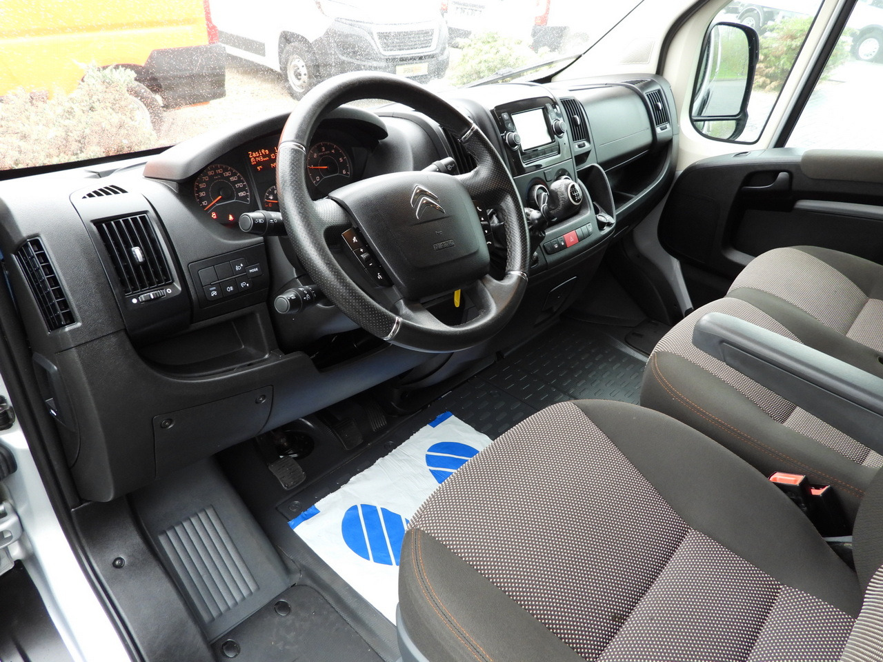 CITROEN JUMPER BOX DELIVERY VAN 7 SEATS CRUISE CONTROL LED LIGHTS AIR CONDITIONING 165HP - Лёгкий коммерческий автомобиль: фото 2 CITROEN JUMPER BOX DELIVERY VAN 7 SEATS CRUISE CONTROL LED LIGHTS AIR CONDITIONING 165HP - Лёгкий коммерческий автомобиль: фото 2