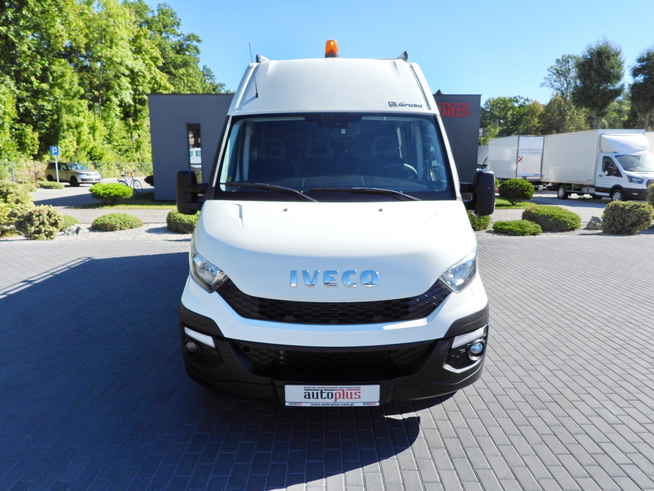IVECO DAILY 35C17 BOX DELIVERY VAN 6 SEATS CRUISE CONTROL TWIN WHEELS AIR CONDITIONING 170HP - Лёгкий коммерческий автомобиль: фото 5 IVECO DAILY 35C17 BOX DELIVERY VAN 6 SEATS CRUISE CONTROL TWIN WHEELS AIR CONDITIONING 170HP - Лёгкий коммерческий автомобиль: фото 5