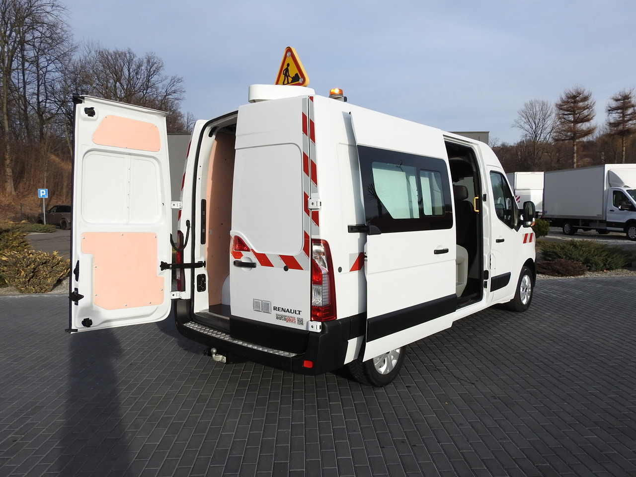 RENAULT MASTER BOX DELIVERY VAN 7 SEATS CRUISE CONTROL AIR CONDITIONING LED LIGHTS 135HP - Лёгкий коммерческий автомобиль: фото 3 RENAULT MASTER BOX DELIVERY VAN 7 SEATS CRUISE CONTROL AIR CONDITIONING LED LIGHTS 135HP - Лёгкий коммерческий автомобиль: фото 3