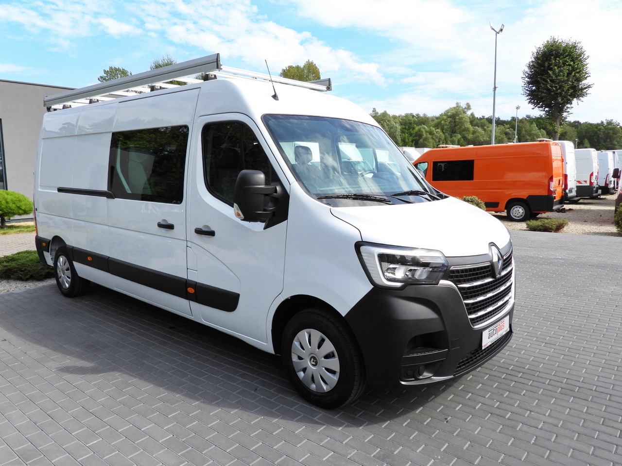 RENAULT MASTER BOX DELIVERY VAN 7 SEATS CRUISE CONTROL NAVIGATION LED LIGHTS AIR CONDITIONING 135HP - Лёгкий коммерческий автомобиль: фото 4 RENAULT MASTER BOX DELIVERY VAN 7 SEATS CRUISE CONTROL NAVIGATION LED LIGHTS AIR CONDITIONING 135HP - Лёгкий коммерческий автомобиль: фото 4