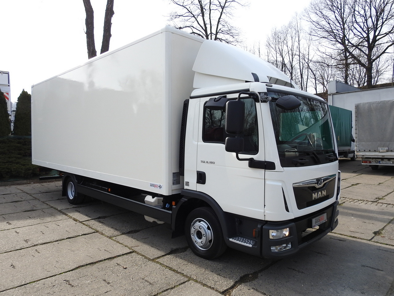 MAN TGL 8.18 BOX 16 PALLETS CRUISE CONTROL TWIN WHEELS 180HP - Грузовик с закрытым кузовом: фото 4 MAN TGL 8.18 BOX 16 PALLETS CRUISE CONTROL TWIN WHEELS 180HP - Грузовик с закрытым кузовом: фото 4