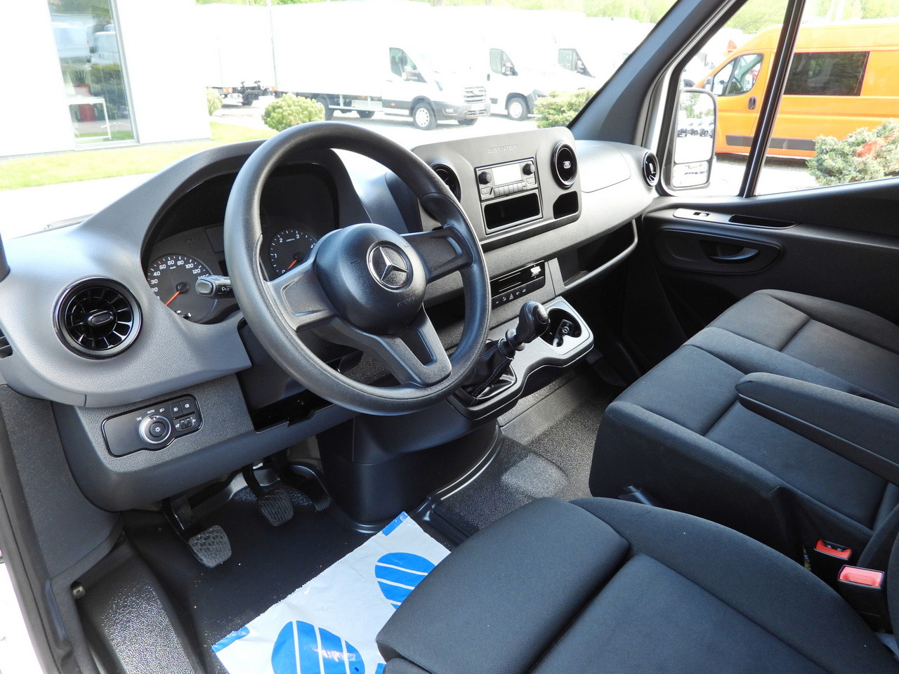 MERCEDES SPRINTER 316 VAN AIR CONDITIONING 165HP - Цельнометаллический фургон: фото 2 MERCEDES SPRINTER 316 VAN AIR CONDITIONING 165HP - Цельнометаллический фургон: фото 2
