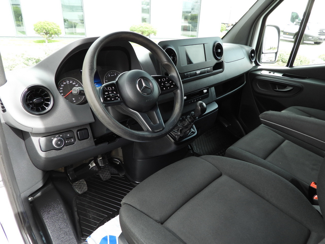 MERCEDES SPRINTER 516 TIPPER CRUISE CONTROL TWIN WHEELS AIR CONDITIONING 160HP - Малотоннажный самосвал: фото 2 MERCEDES SPRINTER 516 TIPPER CRUISE CONTROL TWIN WHEELS AIR CONDITIONING 160HP - Малотоннажный самосвал: фото 2