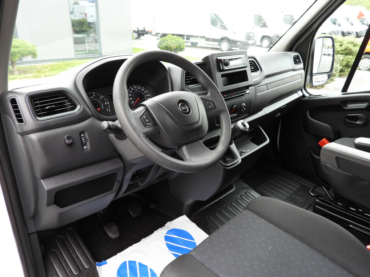 OPEL MOVANO  TARPAULIN 10 PALLETS WEBASTO CRUISE CONTROL LED LIGHTS PNEUMATICS AIR CONDITIONING  165HP - Тентованный фургон: фото 2 OPEL MOVANO  TARPAULIN 10 PALLETS WEBASTO CRUISE CONTROL LED LIGHTS PNEUMATICS AIR CONDITIONING  165HP - Тентованный фургон: фото 2