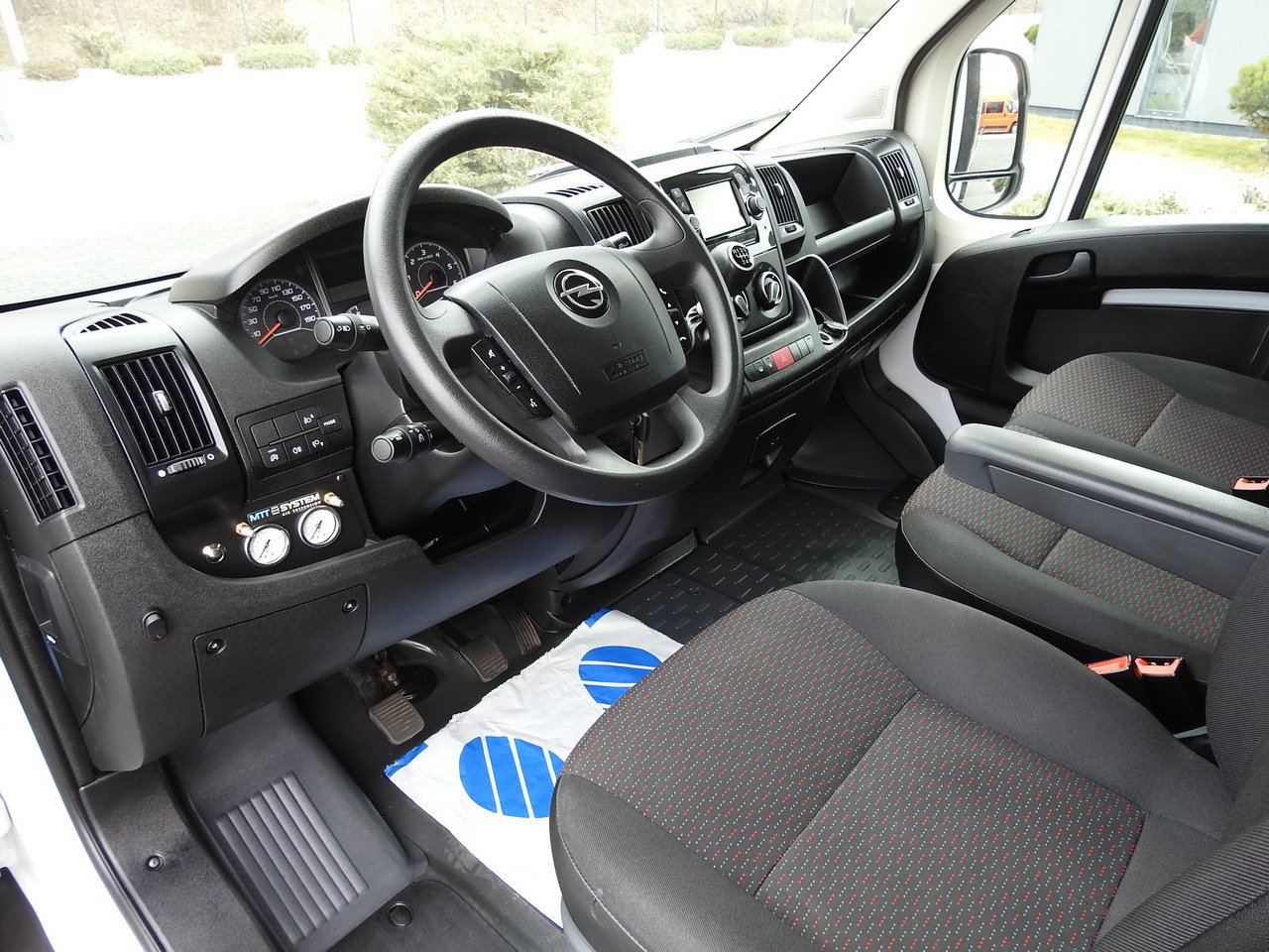 OPEL MOVANO TARPAULIN 10 PALLETS WEBASTO CRUISE CONTROL PNEUMATICS AIR CONDITIONING 165HP - Тентованный фургон: фото 2 OPEL MOVANO TARPAULIN 10 PALLETS WEBASTO CRUISE CONTROL PNEUMATICS AIR CONDITIONING 165HP - Тентованный фургон: фото 2