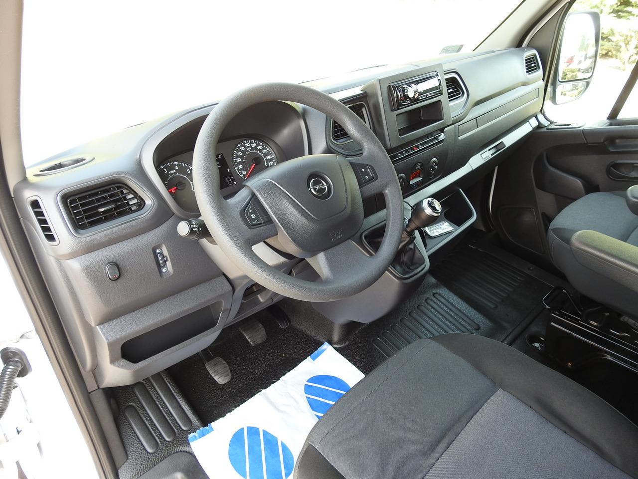 OPEL MOVANO TARPAULIN 8 PALLETS WEBASTO CRUISE CONTROL AIR CONDITIONING LED LIGHTS PNEUMATICS  165HP - Тентованный фургон: фото 2 OPEL MOVANO TARPAULIN 8 PALLETS WEBASTO CRUISE CONTROL AIR CONDITIONING LED LIGHTS PNEUMATICS  165HP - Тентованный фургон: фото 2