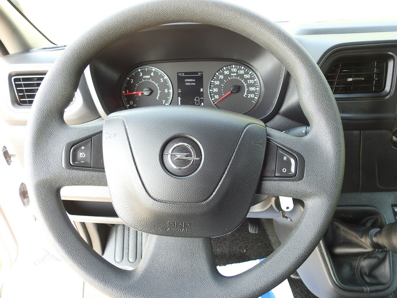 Тентованный фургон OPEL MOVANO TARPAULIN 8 PALLETS WEBASTO CRUISE CONTROL AIR CONDITIONING LED LIGHTS PNEUMATICS 165HP: фото 37 Тентованный фургон OPEL MOVANO TARPAULIN 8 PALLETS WEBASTO CRUISE CONTROL AIR CONDITIONING LED LIGHTS PNEUMATICS 165HP: фото 37