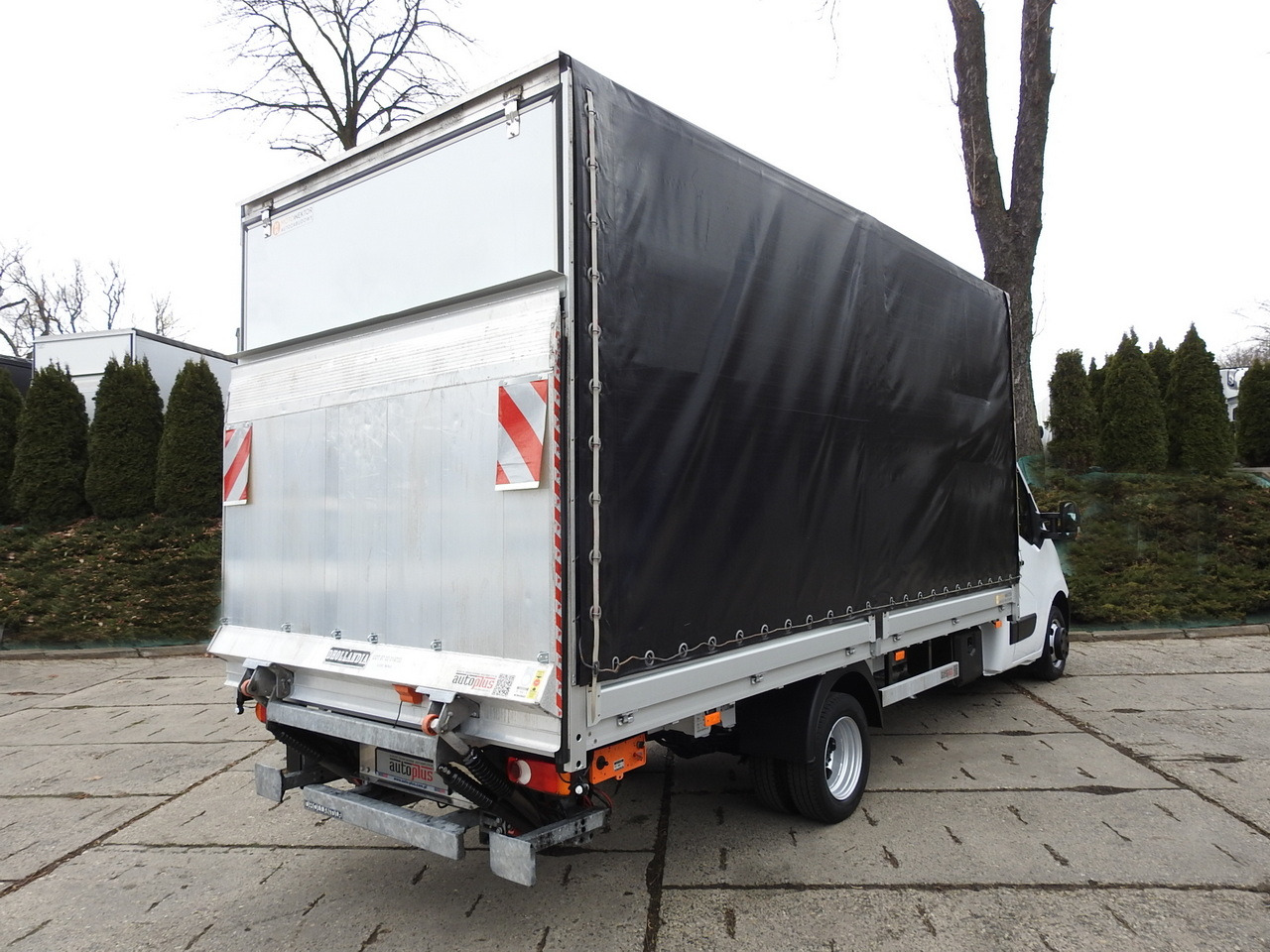 OPEL MOVANO TARPAULIN LIFT 10 PALLETS CRUISE CONTROL AIR CONDITIONING LED LIGHTS PNEUMATICS TWIN WHEELS 165HP - Тентованный фургон: фото 3 OPEL MOVANO TARPAULIN LIFT 10 PALLETS CRUISE CONTROL AIR CONDITIONING LED LIGHTS PNEUMATICS TWIN WHEELS 165HP - Тентованный фургон: фото 3