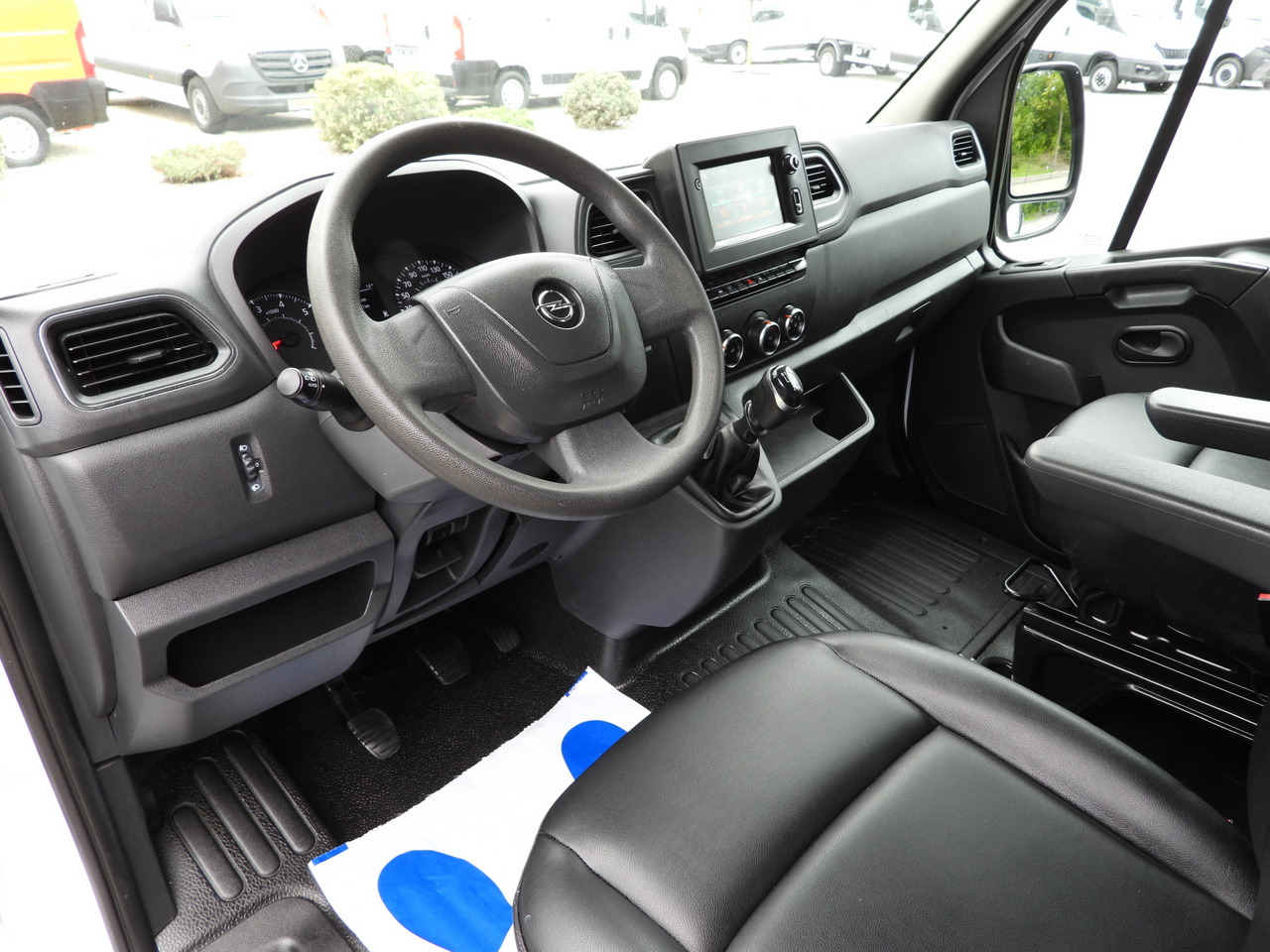 OPEL MOVANO TIPPER NAVIGATION LED LIGHTS TWIN WHEELS AIR CONDITIONING  145HP - Малотоннажный самосвал: фото 2 OPEL MOVANO TIPPER NAVIGATION LED LIGHTS TWIN WHEELS AIR CONDITIONING  145HP - Малотоннажный самосвал: фото 2