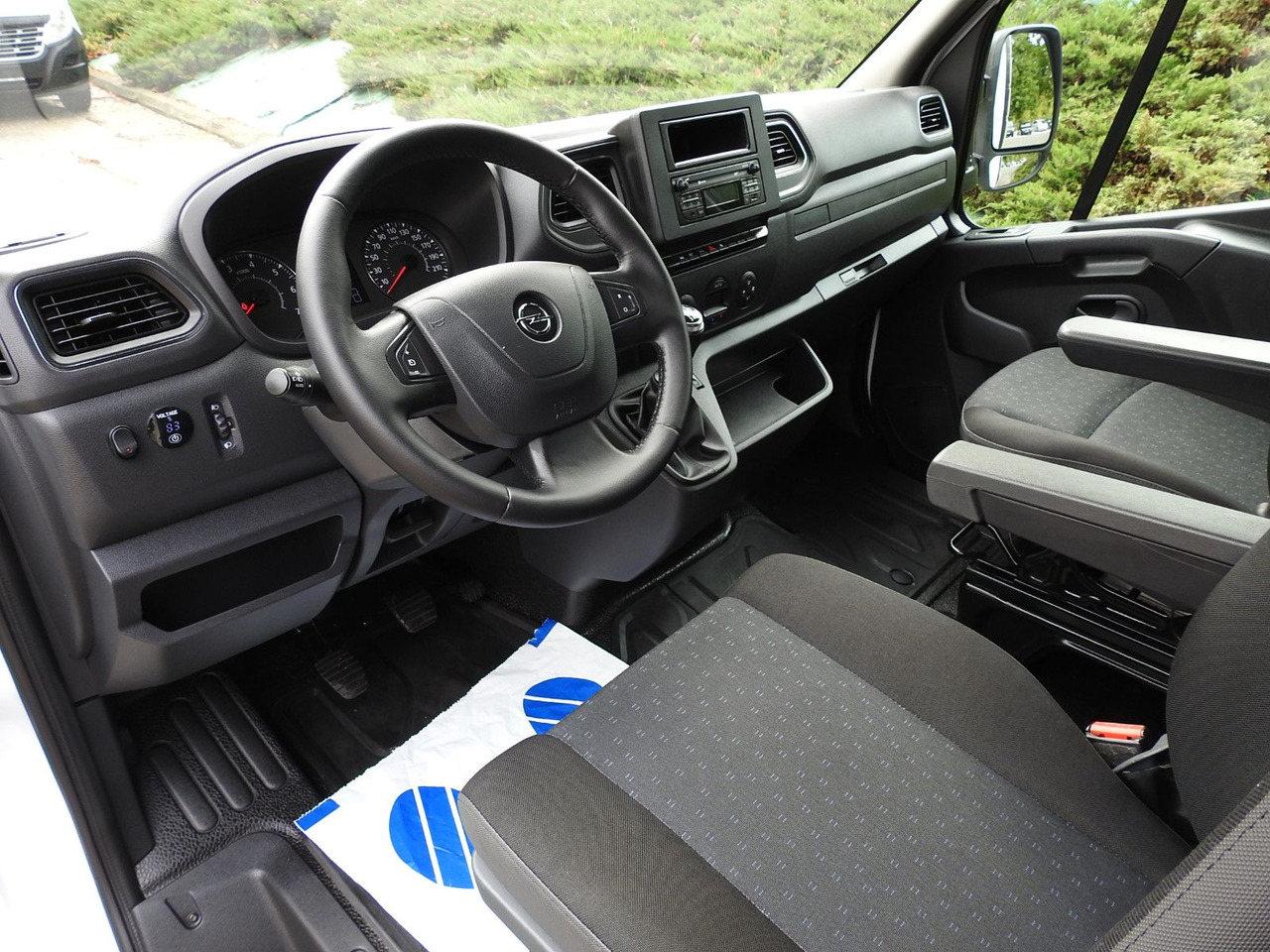 Opel MOVANO PRITSCHE PLANE 10 PALETTEN WEBASTO A/C - Тентованный фургон, Грузопассажирский фургон: фото 2 Opel MOVANO PRITSCHE PLANE 10 PALETTEN WEBASTO A/C - Тентованный фургон, Грузопассажирский фургон: фото 2