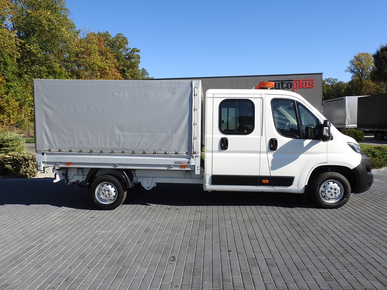 Малотоннажный бортовой грузовик PEUGEOT BOXER STAKE BODY DOUBLE CABIN DOKA 7 SEATS AIR CONDITIONING  140HP: фото 7