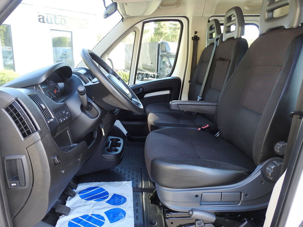 Малотоннажный бортовой грузовик PEUGEOT BOXER STAKE BODY DOUBLE CABIN DOKA 7 SEATS AIR CONDITIONING  140HP: фото 25