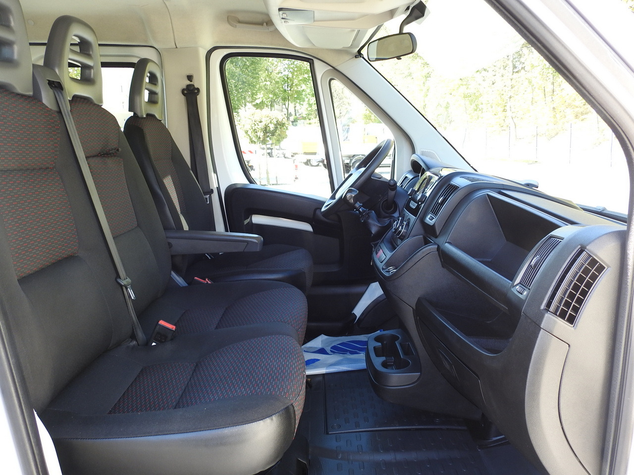 Малотоннажный бортовой грузовик PEUGEOT BOXER STAKE BODY DOUBLE CABIN DOKA 7 SEATS AIR CONDITIONING  140HP: фото 39
