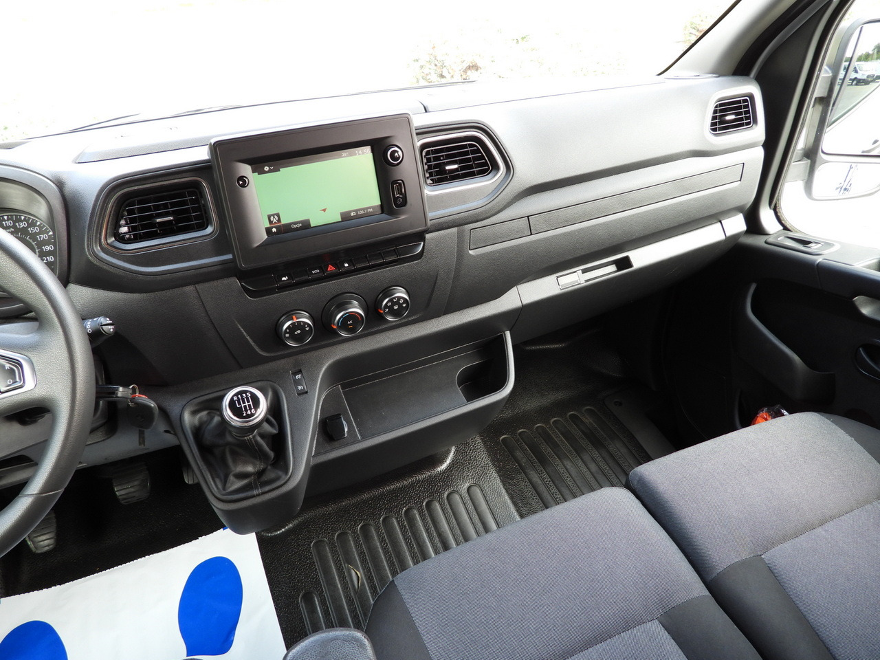 RENAULT MASTER BOX DELIVERY VAN 7 SEATS CRUISE CONTROL NAVIGATION LED LIGHTS AIR CONDITIONING  135HP в лизинг RENAULT MASTER BOX DELIVERY VAN 7 SEATS CRUISE CONTROL NAVIGATION LED LIGHTS AIR CONDITIONING  135HP: фото 30