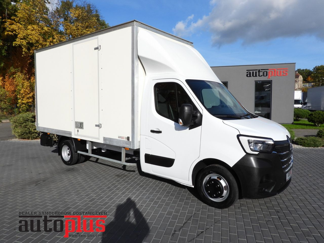 RENAULT MASTER BOX LIFT 8 PALLETS CRUISE CONTROL LED LIGHTS TWIN WHEELS AIR CONDITIONING 145HP - Малотоннажный рефрижератор: фото 1 RENAULT MASTER BOX LIFT 8 PALLETS CRUISE CONTROL LED LIGHTS TWIN WHEELS AIR CONDITIONING 145HP - Малотоннажный рефрижератор: фото 1