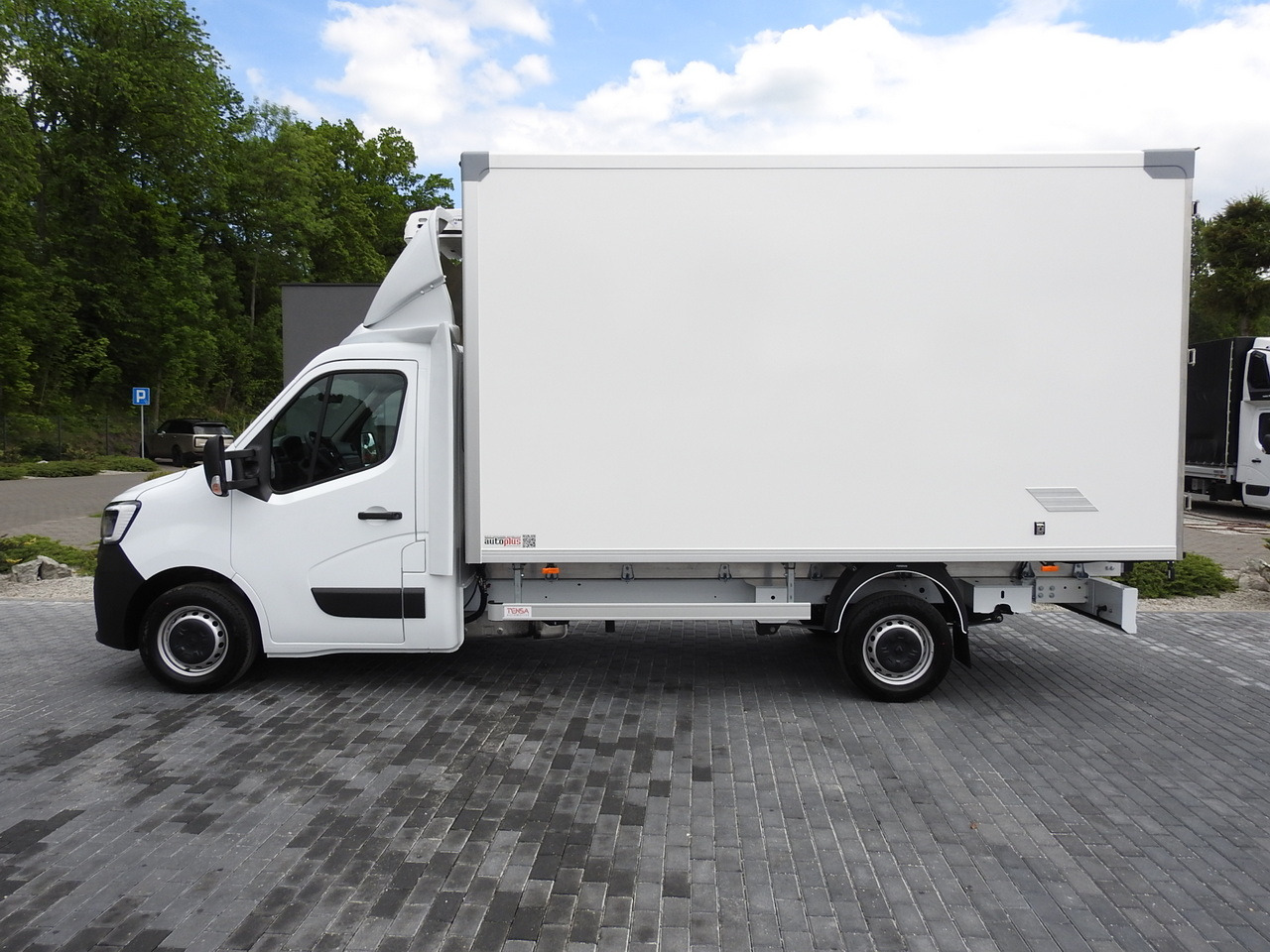 Новый Малотоннажный рефрижератор RENAULT MASTER NEW REGRIGERATOR BOX -10*C 8 PALLETS CRUISE CONTROL AIR CONDITIONING LED LIGHTS GUARANTEE  165HP: фото 9
