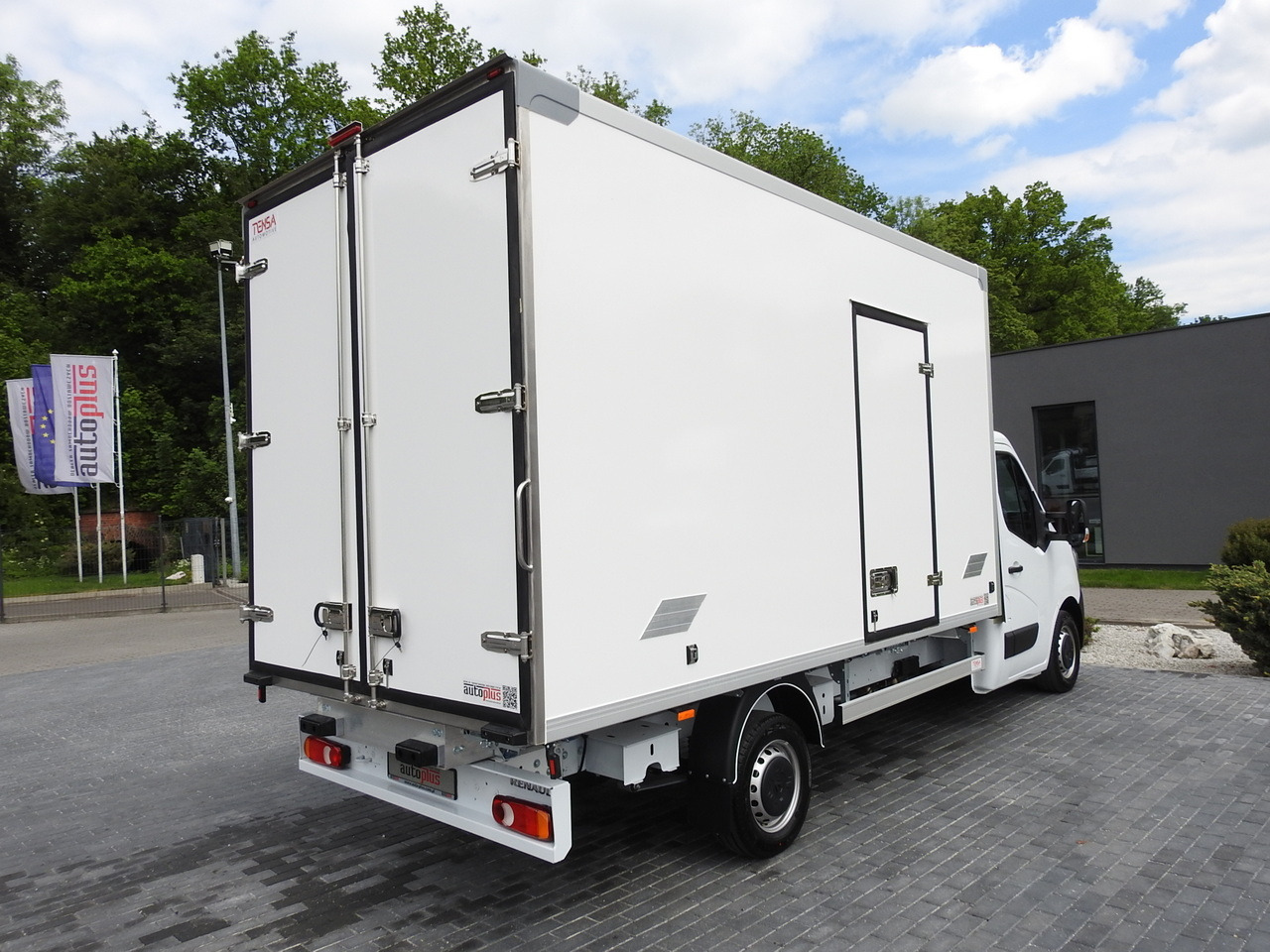Новый Малотоннажный рефрижератор RENAULT MASTER NEW REGRIGERATOR BOX -10*C 8 PALLETS CRUISE CONTROL AIR CONDITIONING LED LIGHTS GUARANTEE  165HP: фото 14
