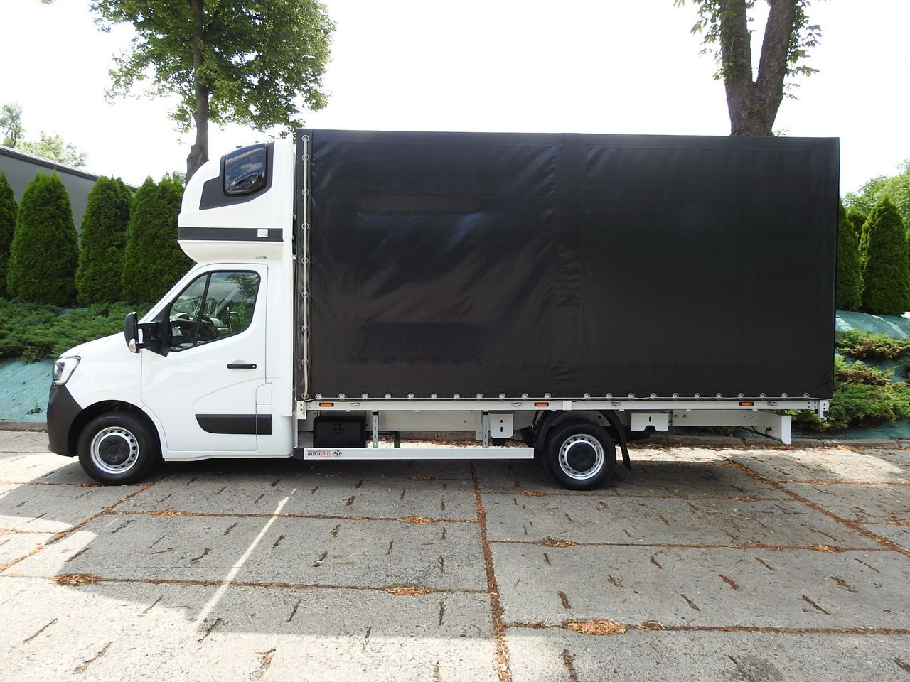 Тентованный фургон RENAULT MASTER: фото 8