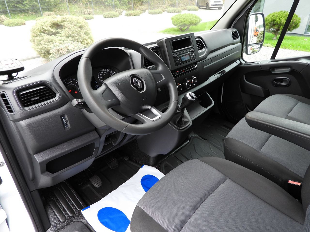 RENAULT MASTER REGRIGERATOR BOX 0*C LED LIGHTS AIR CONDITIONING 165HP - Малотоннажный рефрижератор: фото 2 RENAULT MASTER REGRIGERATOR BOX 0*C LED LIGHTS AIR CONDITIONING 165HP - Малотоннажный рефрижератор: фото 2