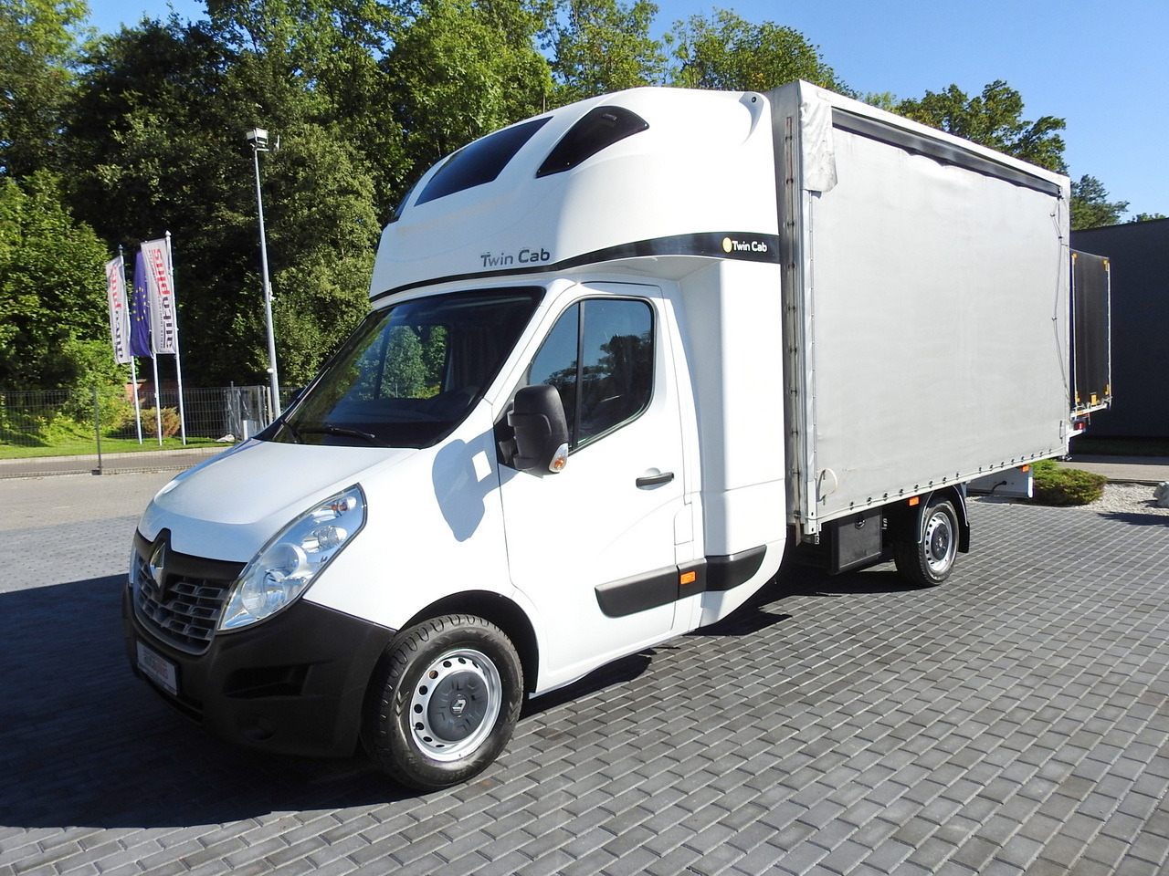 Тентованный фургон RENAULT MASTER TARPAULIN 8 PALLETS WEBASTO CRUISE CONTROL AIR CONDITIONING PNEUMATICS 170HP: фото 19 Тентованный фургон RENAULT MASTER TARPAULIN 8 PALLETS WEBASTO CRUISE CONTROL AIR CONDITIONING PNEUMATICS 170HP: фото 19