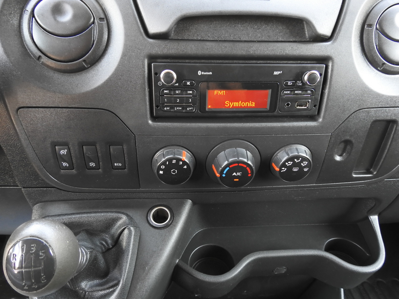 Тентованный фургон RENAULT MASTER TARPAULIN 8 PALLETS WEBASTO CRUISE CONTROL AIR CONDITIONING PNEUMATICS 170HP: фото 38 Тентованный фургон RENAULT MASTER TARPAULIN 8 PALLETS WEBASTO CRUISE CONTROL AIR CONDITIONING PNEUMATICS 170HP: фото 38