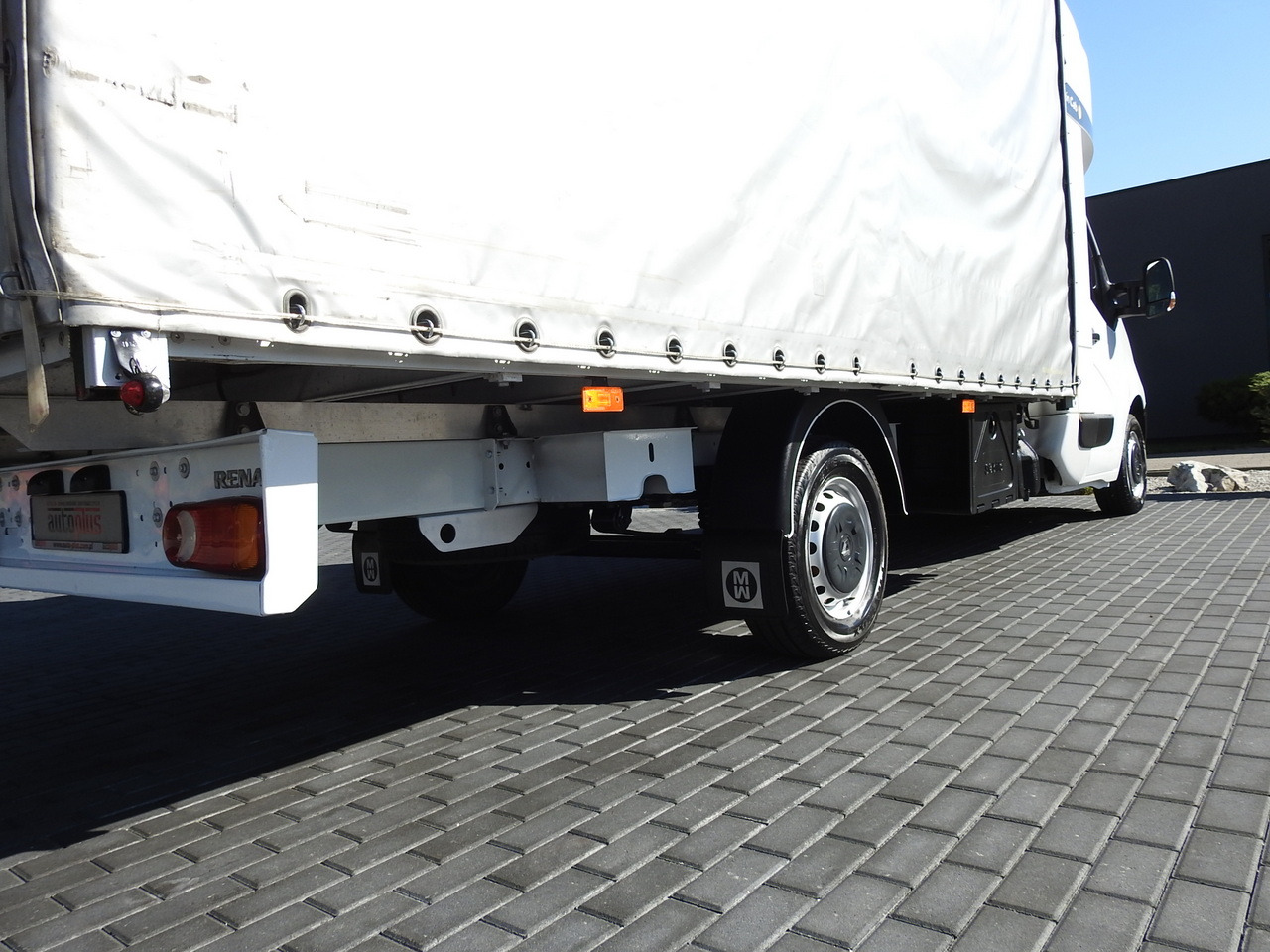 Тентованный фургон RENAULT MASTER TARPAULIN 8 PALLETS WEBASTO CRUISE CONTROL AIR CONDITIONING PNEUMATICS 170HP: фото 17 Тентованный фургон RENAULT MASTER TARPAULIN 8 PALLETS WEBASTO CRUISE CONTROL AIR CONDITIONING PNEUMATICS 170HP: фото 17