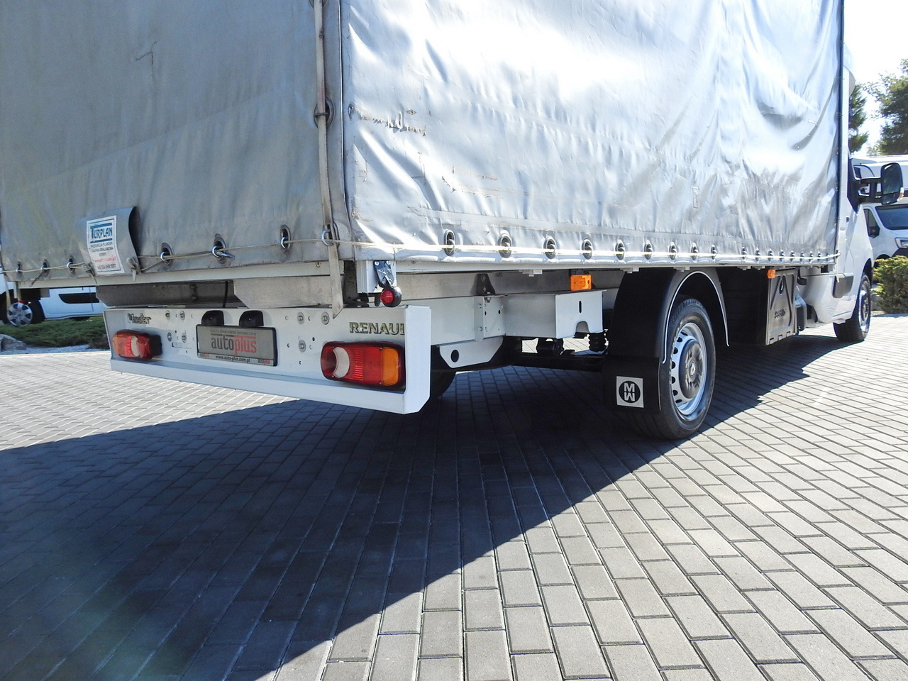 Тентованный фургон RENAULT MASTER TARPAULIN 8 PALLETS WEBASTO CRUISE CONTROL AIR CONDITIONING PNEUMATICS 170HP: фото 26 Тентованный фургон RENAULT MASTER TARPAULIN 8 PALLETS WEBASTO CRUISE CONTROL AIR CONDITIONING PNEUMATICS 170HP: фото 26