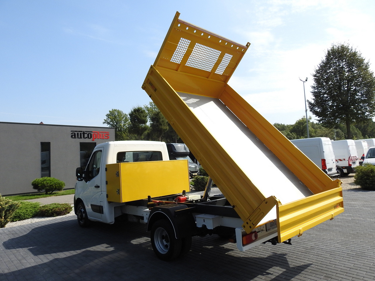 Малотоннажный самосвал RENAULT MASTER TIPPER CRUISE CONTROL NAVIGATION AIR CONDITIONING LED LIGHTS TWIN WHEELS LOAD WEIGHT 145HP: фото 11