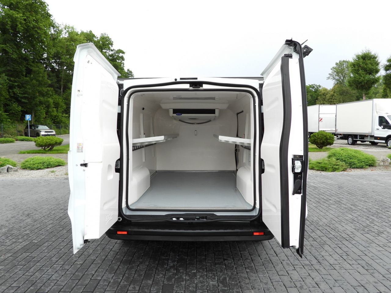 Малотоннажный рефрижератор RENAULT TRAFIC REFRIGERATOR VAN -5*C POWER SUPPLY 230V CRUISE CONTROL LED LIGHTS AIR CONDITIONING  120HP: фото 11 Малотоннажный рефрижератор RENAULT TRAFIC REFRIGERATOR VAN -5*C POWER SUPPLY 230V CRUISE CONTROL LED LIGHTS AIR CONDITIONING  120HP: фото 11