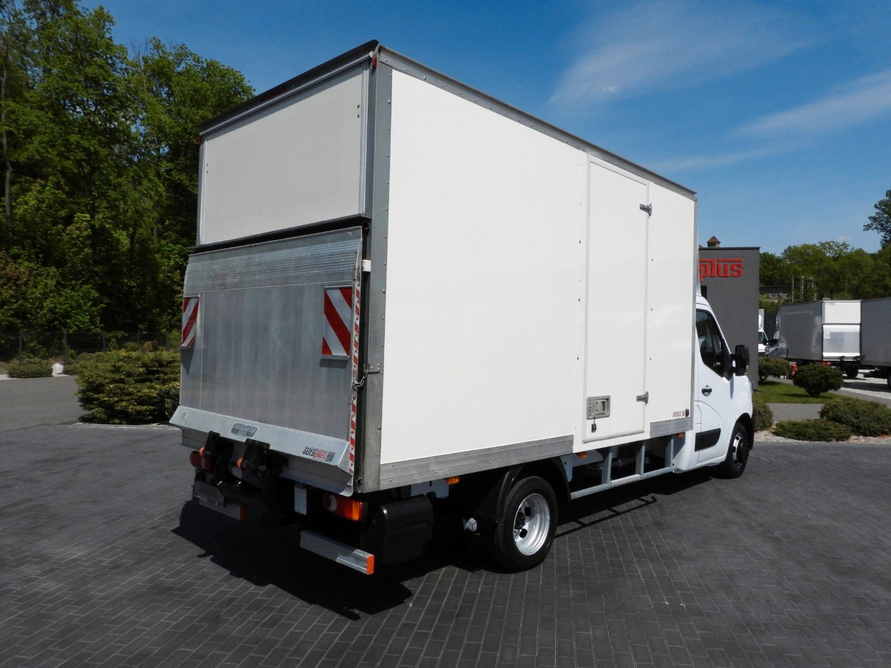 Renault MASTER KOFFER AUFZUG 8 PALETTEN TEMPOMAT NAVI - Малотоннажный фургон: фото 3 Renault MASTER KOFFER AUFZUG 8 PALETTEN TEMPOMAT NAVI - Малотоннажный фургон: фото 3