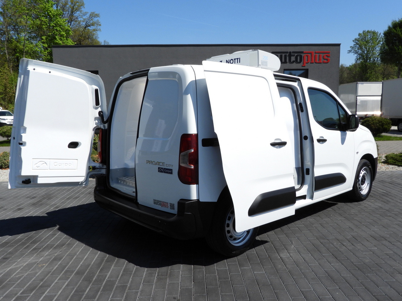 TOYOTA PROACE CITY REFRIGERATOR VAN -15*C POWER SUPPLY 230V CRUISE CONTROL AIR CONDITIONING 100HP - Малотоннажный рефрижератор: фото 3 TOYOTA PROACE CITY REFRIGERATOR VAN -15*C POWER SUPPLY 230V CRUISE CONTROL AIR CONDITIONING 100HP - Малотоннажный рефрижератор: фото 3
